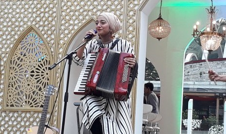 Persiapan Chiki Fawzi Sambut Hari Raya Lebaran - Uzone