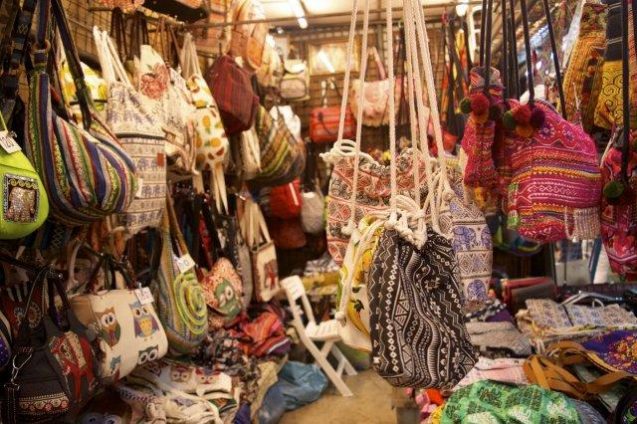 5 Tempat Belanja di Bangkok Tas dan Aksesoris Unik Murah 5 Tempat Belanja di Bangkok Tas dan Aksesoris Unik Murah