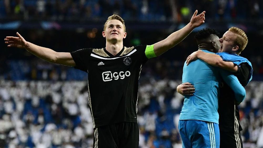 Rayu De Ligt, MU Siapkan Gaji Rp4,3 Miliar Per Pekan Rayu De Ligt, MU Siapkan Gaji Rp4,3 Miliar Per Pekan