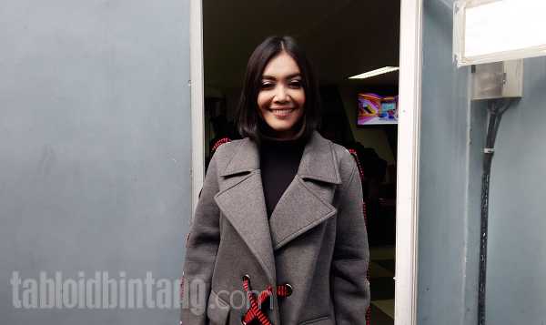 Denada Sedih Mendengar Pertanyaan Shakira Putrinya Denada Sedih Mendengar Pertanyaan Shakira Putrinya