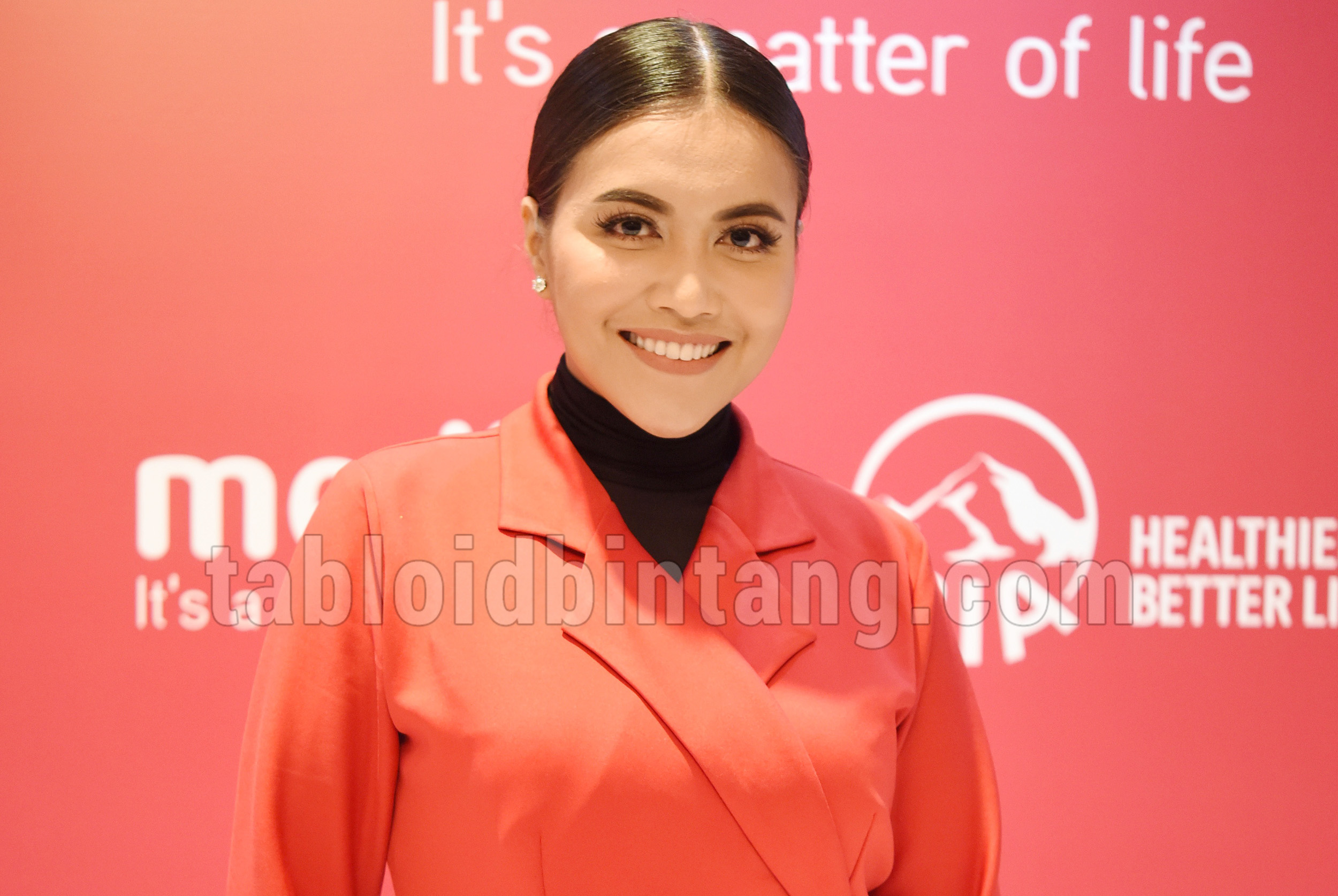 Denada Terus Berbohong Tatkala Shakira Aurum Menanyakan Keberadaan Ayahnya Denada Terus Berbohong Tatkala Shakira Aurum Menanyakan Keberadaan Ayahnya