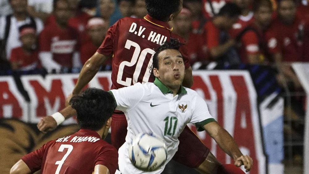 Ezra Walian Tertarik Main di Liga Thailand Ezra Walian Tertarik Main di Liga Thailand