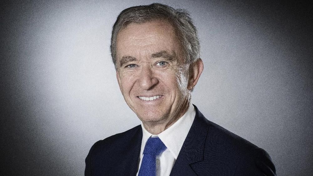 Bos Luis Vuitton Kalahkan Bill Gates Jadi Orang Terkaya Kedua Bos Luis Vuitton Kalahkan Bill Gates Jadi Orang Terkaya Kedua