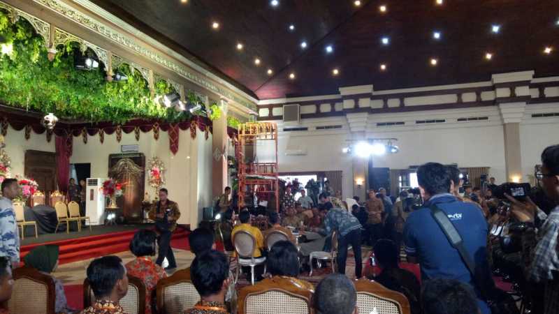 Gladi Bersih Ijab Kabul, Jokowi Sebut Mas Kawin Kahiyang 