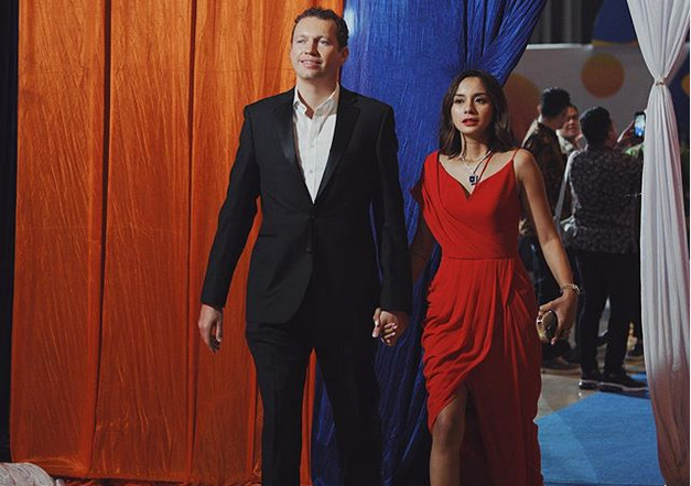 Pacaran 6 Bulan, Kirana Larasati dan Elliot Hawkins Belum Kepikiran Nikah Pacaran 6 Bulan, Kirana Larasati dan Elliot Hawkins Belum Kepikiran Nikah