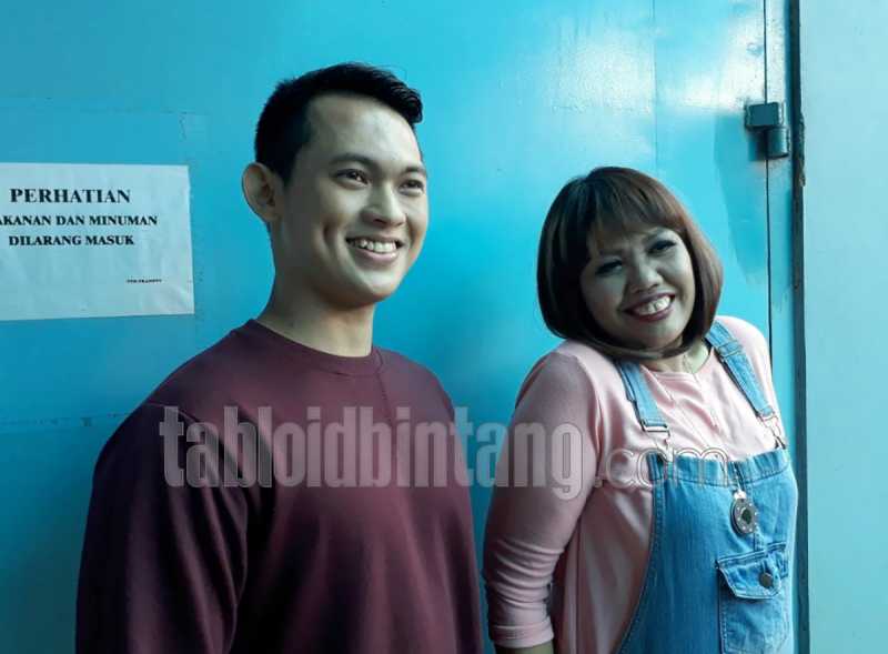 Komentar Irish Bella Ini Isyaratkan Elly Sugigi - Irfan Komentar Irish Bella Ini Isyaratkan Elly Sugigi - Irfan