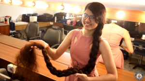 Nilanshi Patel, Remaja dari India dengan Rambut Terpanjang di Dunia