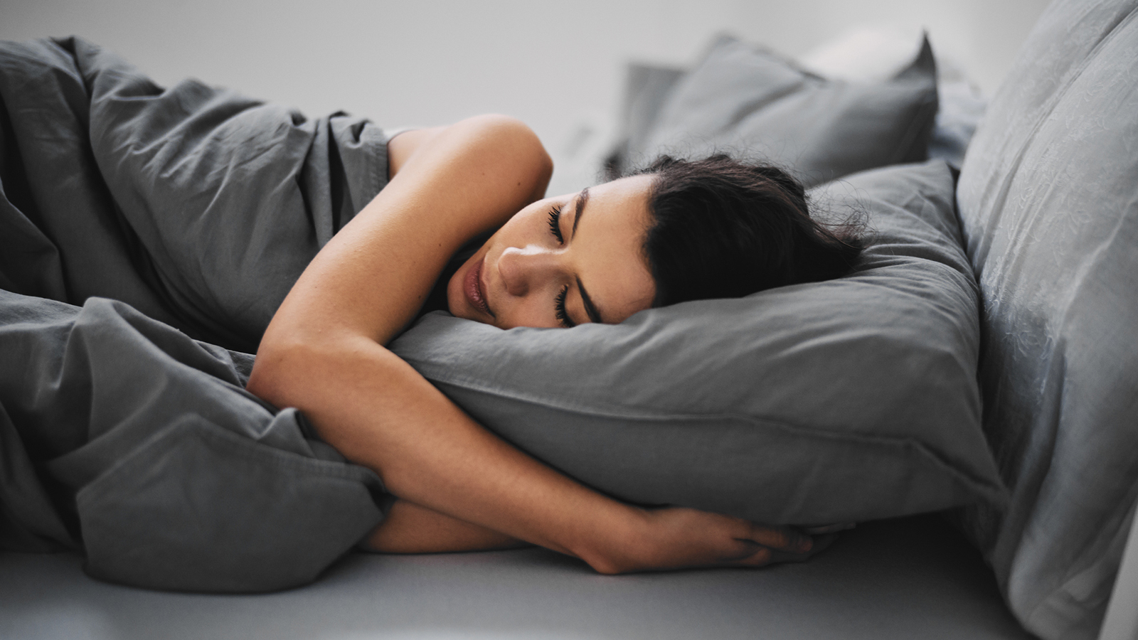 5 Penyebab Anda Berkeringat saat Tidur di Malam Hari 5 Penyebab Anda Berkeringat saat Tidur di Malam Hari