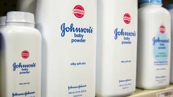 Johnson & Johnson Diklaim Tahu Bedaknya Mengandung Zat Penyebab Kanker Johnson & Johnson Diklaim Tahu Bedaknya Mengandung Zat Penyebab Kanker