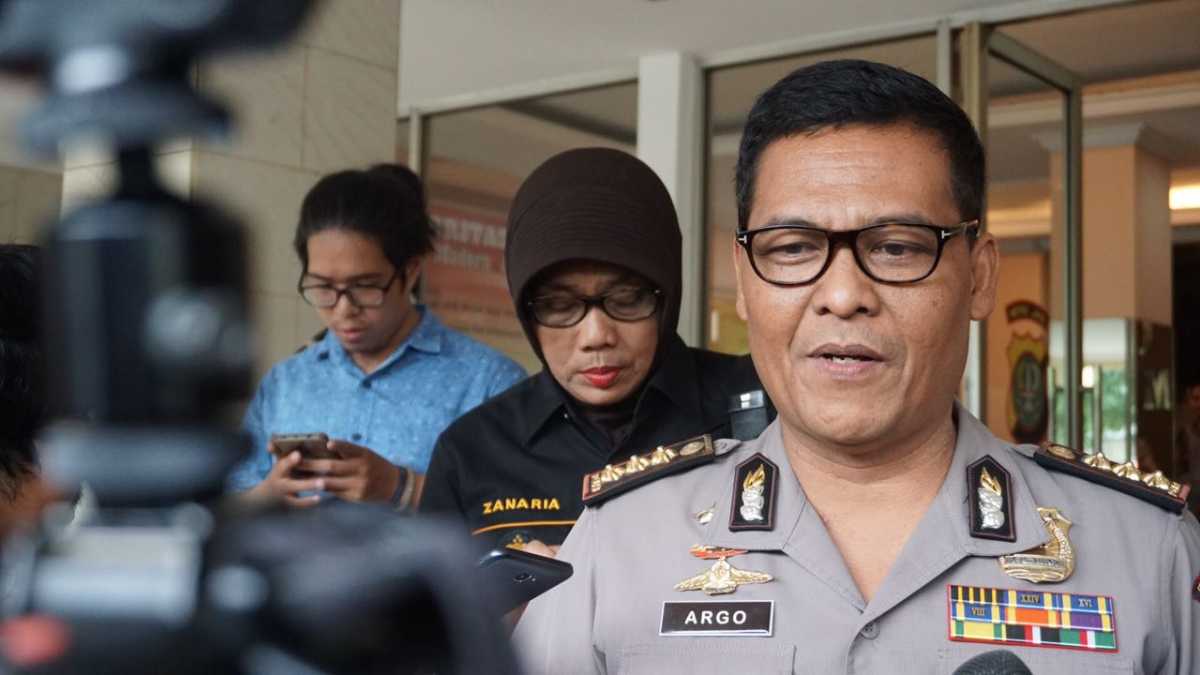Polisi Koordinasi ke Pemprov DKI Soal Batalnya Biaya Pengesahan STNK Polisi Koordinasi ke Pemprov DKI Soal Batalnya Biaya Pengesahan STNK