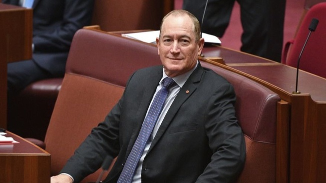 Sejarah Profil Fraser Anning: Politikus Sejarah Profil Fraser Anning: Politikus
