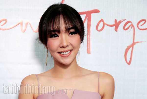 8 Artis yang Masuk Trending Topic Twitter 2020 8 Artis yang Masuk Trending Topic Twitter 2020