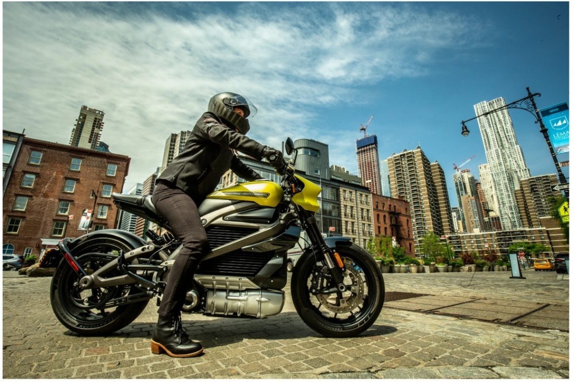 Ngecas Baterai Moge Listrik Harley-Davidson Sekarang Gratis Ngecas Baterai Moge Listrik Harley-Davidson Sekarang Gratis