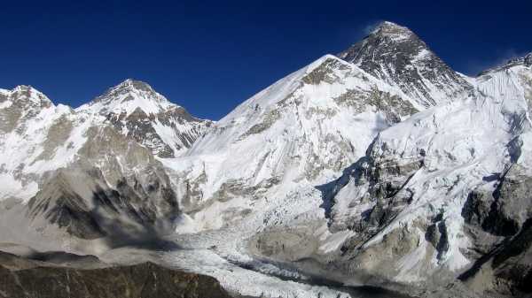 Tak Hanya Indah, Berikut Fakta Tragis di Balik Megahnya Everest Tak Hanya Indah, Berikut Fakta Tragis di Balik Megahnya Everest