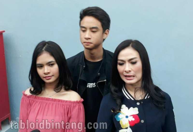 Makin Tenar Ini Pesan Iis Dahlia untuk Putra Putrinya Makin Tenar Ini Pesan Iis Dahlia untuk Putra Putrinya