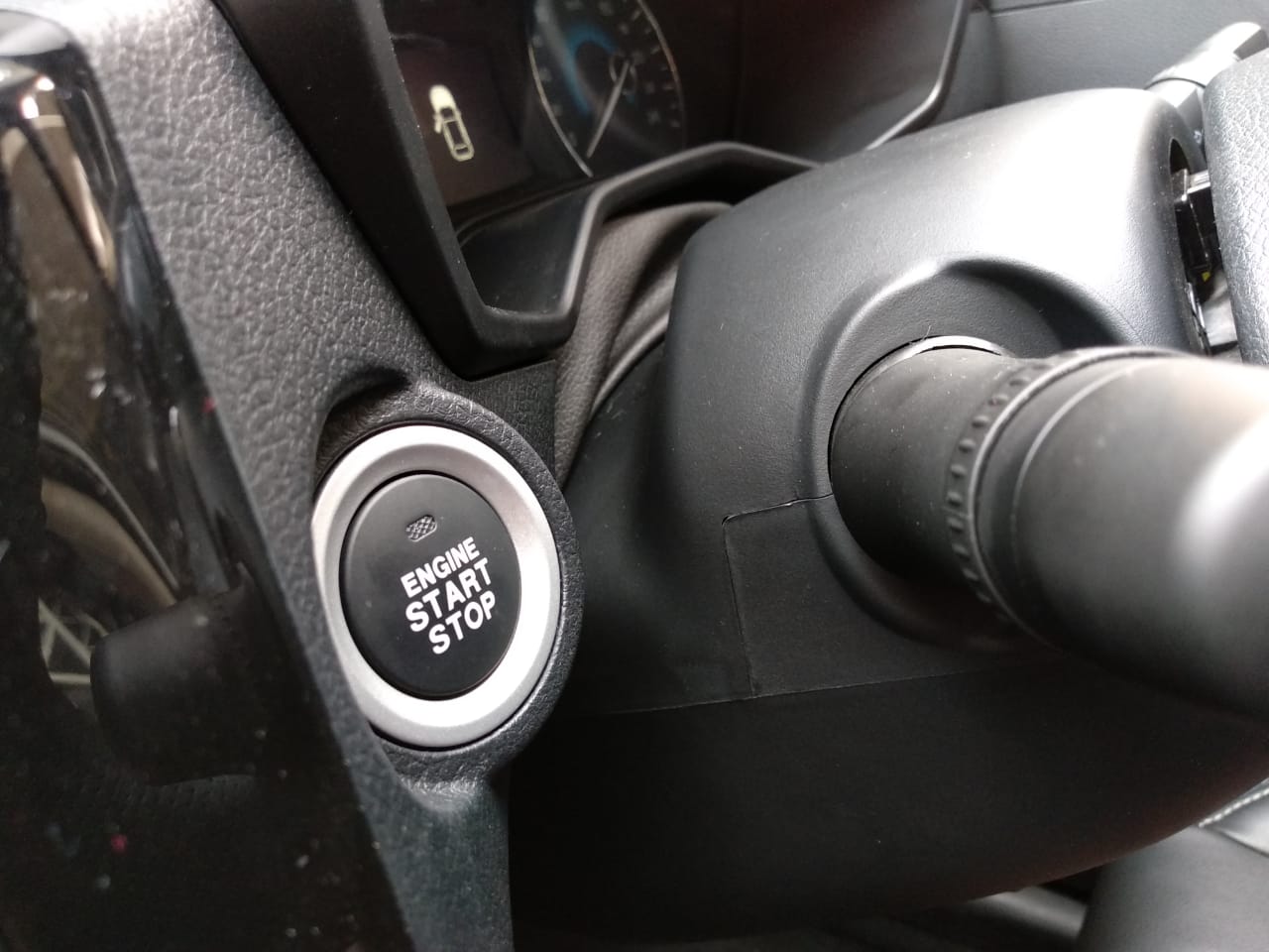 Cara Hidupkan Mesin Ketika Baterai Kunci Keyless Lemah Cara Hidupkan Mesin Ketika Baterai Kunci Keyless Lemah