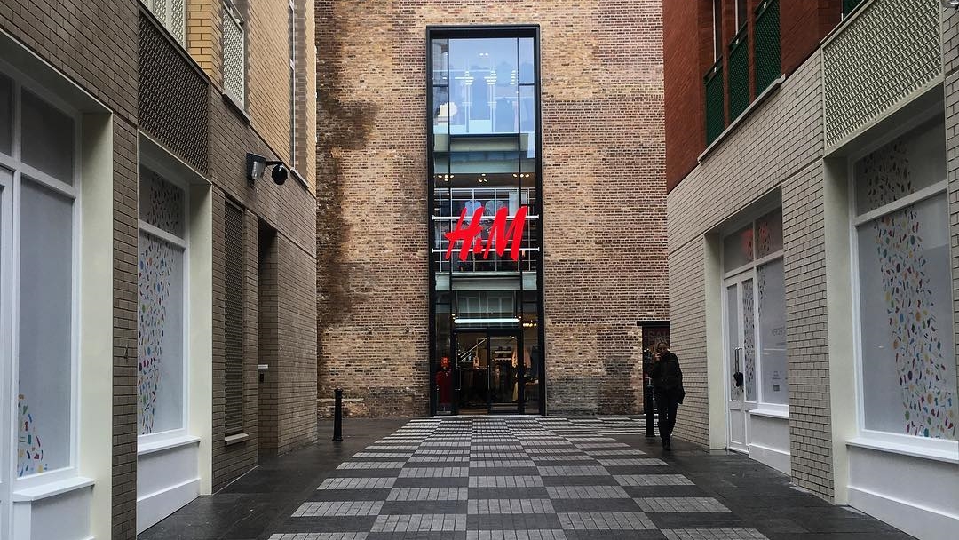 H&M Eropa Tumbang, Akan Tutup 70 Gerai Offline H&M Eropa Tumbang, Akan Tutup 70 Gerai Offline