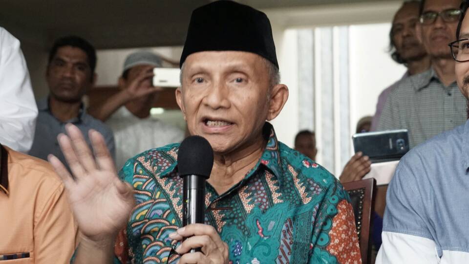 Amien Rais Batal ke KPK Amien Rais Batal ke KPK