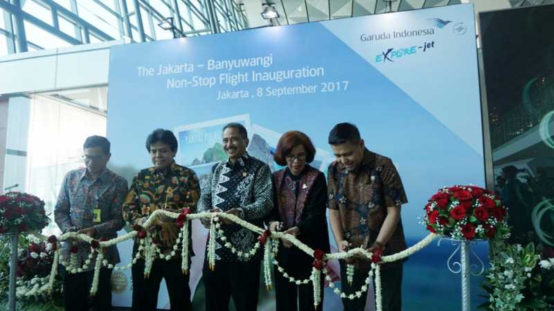 Garuda Indonesia Terbang Perdana Jakarta-Banyuwangi Garuda Indonesia Terbang Perdana Jakarta-Banyuwangi