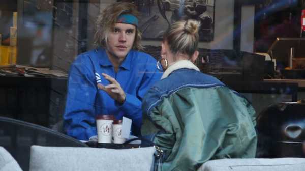 Justin Bieber & Penggemar yang Merasa Berhak atas Hidup Idolanya Justin Bieber & Penggemar yang Merasa Berhak atas Hidup Idolanya