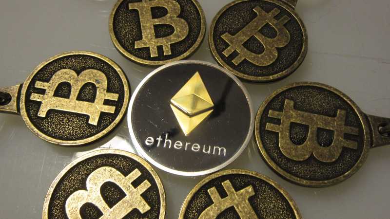 Uang Virtual: Menambang Bitcoin,Mengeruk Untung Uang Virtual: Menambang Bitcoin,Mengeruk Untung