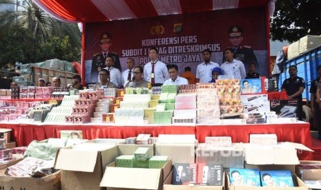Negara Berpotensi Rugi Triliunan Akibat Selundupan Asal Cina Negara Berpotensi Rugi Triliunan Akibat Selundupan Asal Cina