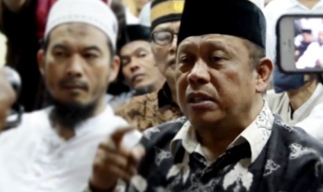 Eggi Sudjana Ancam Mundur Sebagai Kuasa Hukum First Travel Eggi Sudjana Ancam Mundur Sebagai Kuasa Hukum First Travel
