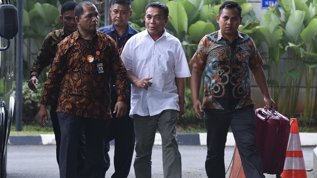 Bisakah Gubernur Aceh Dijerat Qanun Syariah Bila Terbukti Korupsi? Bisakah Gubernur Aceh Dijerat Qanun Syariah Bila Terbukti Korupsi?