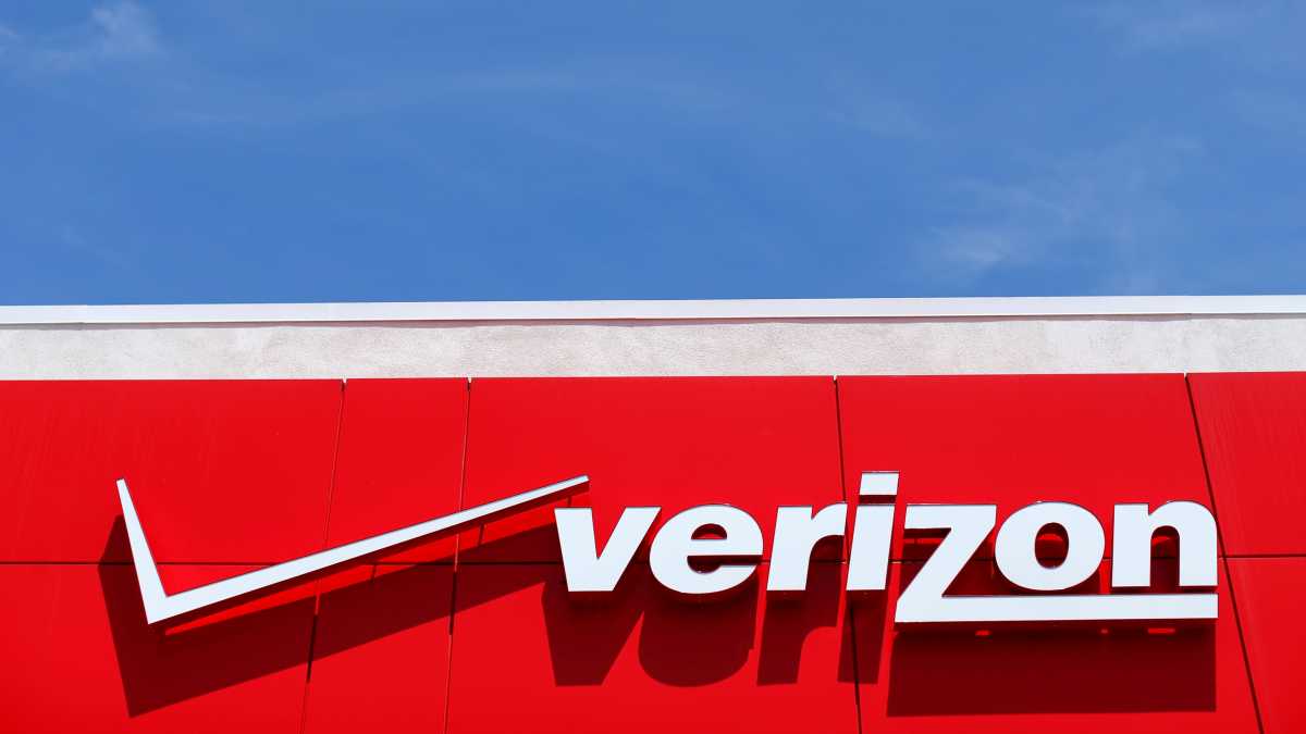 Verizon Resmi Akuisisi Yahoo, Mayer Langsung Mundur Verizon Resmi Akuisisi Yahoo, Mayer Langsung Mundur
