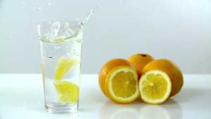 Minum Air Lemon Tidak Bikin Kurus, Plus Mitos Air Lemon Lainnya yang Ternyata Salah