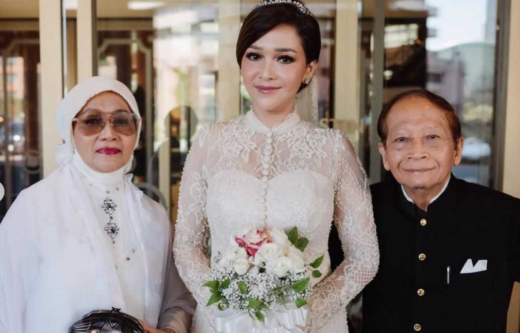Doa Ahmad Dhani untuk Pernikahan Maia Estianty-Irwan Mussry Doa Ahmad Dhani untuk Pernikahan Maia Estianty-Irwan Mussry