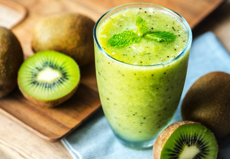 7 Resep Smoothies Buah Kiwi yang Menyehatkan. Yuk Bikin Sendiri di Rumah! 7 Resep Smoothies Buah Kiwi yang Menyehatkan. Yuk Bikin Sendiri di Rumah!