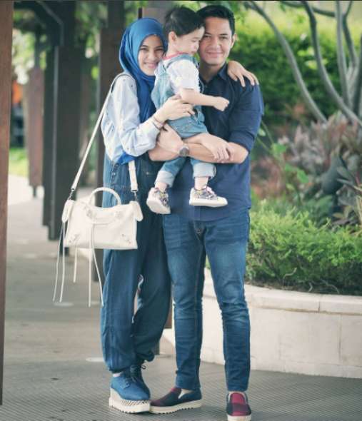 6 Artis Ini Berani Menikah Meskipun Tanpa Pacaran, Bukti Jodoh Itu Rahasia Tuhan 6 Artis Ini Berani Menikah Meskipun Tanpa Pacaran, Bukti Jodoh Itu Rahasia Tuhan