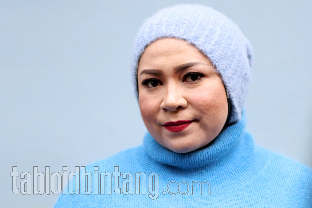 Jadi Kontroversi, Melly Goeslaw Ungkap Cerita di Balik Lagu Restu Milik Syahrini Jadi Kontroversi, Melly Goeslaw Ungkap Cerita di Balik Lagu Restu Milik Syahrini