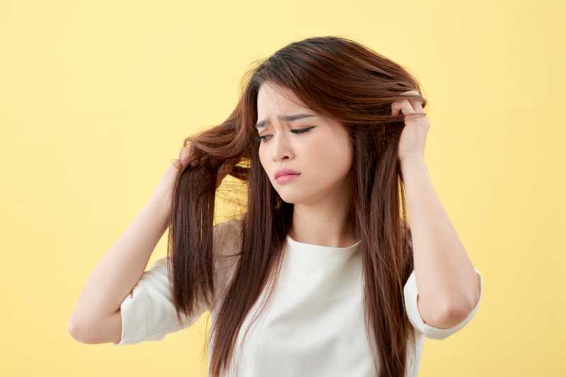  Rambut Kering Jadi Mudah Rapuh Yuk Kembalikan 