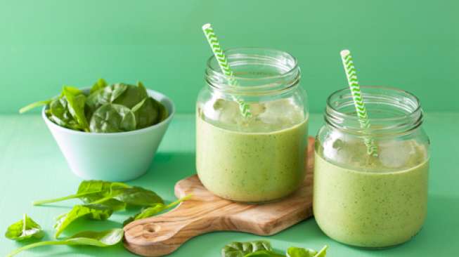 Minum 2 Gelas Jus Bayam Setiap Hari, Rasakan Efeknya Setelah Sepekan! Minum 2 Gelas Jus Bayam Setiap Hari, Rasakan Efeknya Setelah Sepekan!