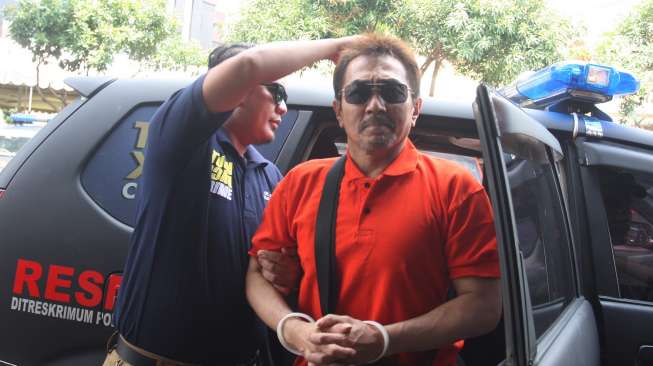 Lebih Ringan, Istri Gatot Brajamusti Dihukum 18 Bulan Penjara Lebih Ringan, Istri Gatot Brajamusti Dihukum 18 Bulan Penjara