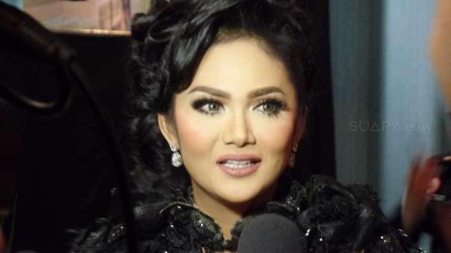 Krisdayanti Menangis Dipercaya Nyanyikan OST Krisdayanti Menangis Dipercaya Nyanyikan OST