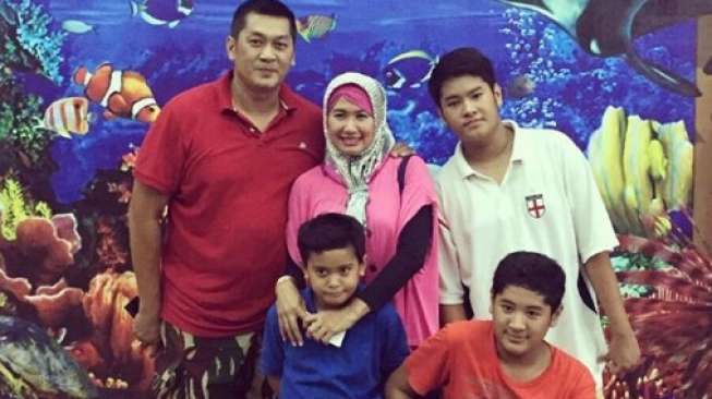 Kirim Ojek Online ke Rumah Istri, Donny Kesuma Bahayakan Anak Kirim Ojek Online ke Rumah Istri, Donny Kesuma Bahayakan Anak