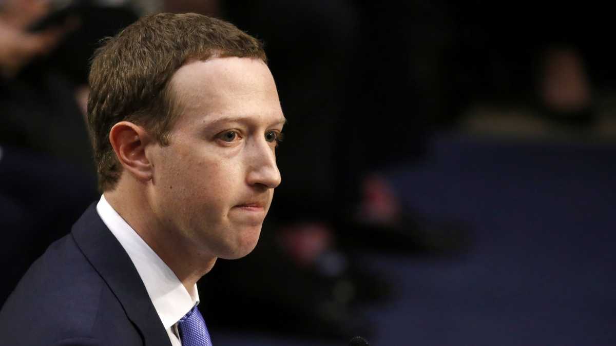 Investor Facebook Mau Tendang Mark Zuckerberg dari Posisi Chairman Investor Facebook Mau Tendang Mark Zuckerberg dari Posisi Chairman