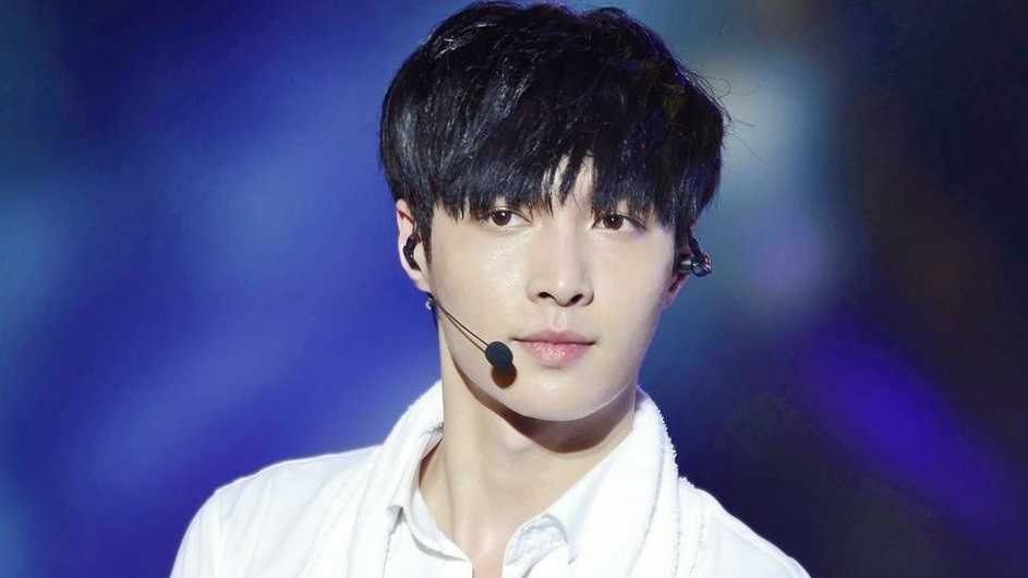 Lay EXO Ungkap Rasa Takut dan Kekhawatirannya Menjadi Idola Lay EXO Ungkap Rasa Takut dan Kekhawatirannya Menjadi Idola