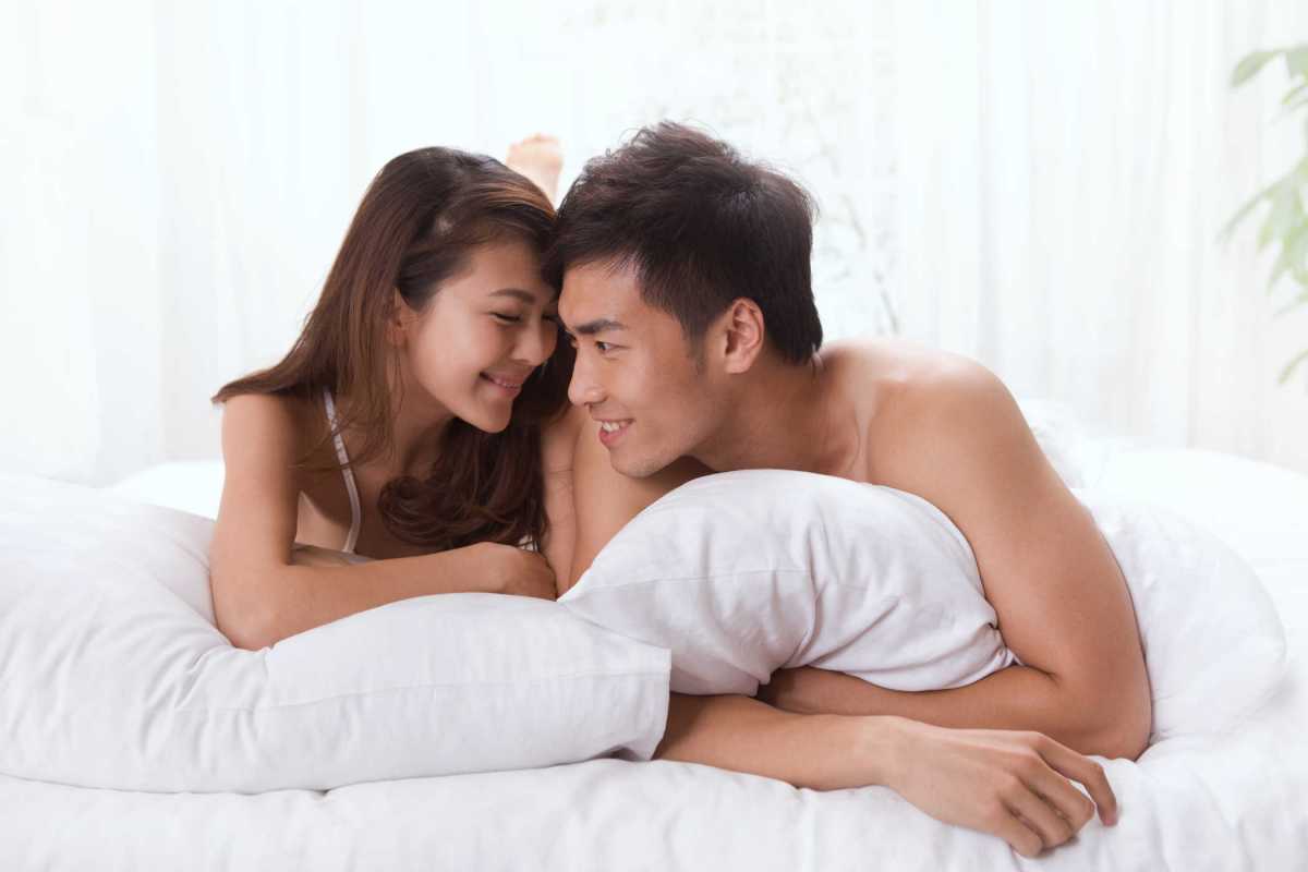 6 Tips untuk Pasangan yang Malu Berhubungan 6 Tips untuk Pasangan yang Malu Berhubungan