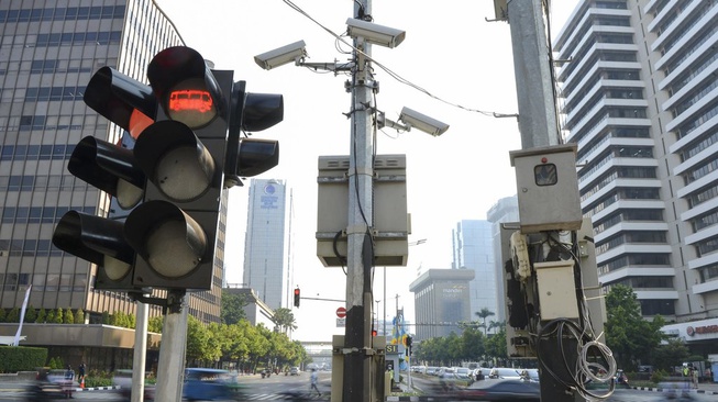 Seberapa Efektif Penggunaan Kamera Tilang Elektronik? Seberapa Efektif Penggunaan Kamera Tilang Elektronik?