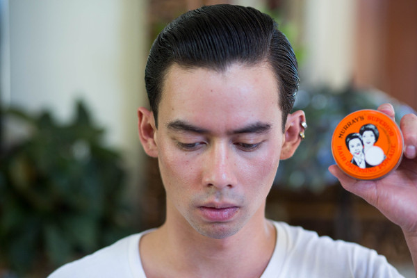 Kapan Memakai Pomade Saat Rambut Kering atau Basah Uzone Kapan Memakai Pomade Saat Rambut Kering atau Basah Uzone