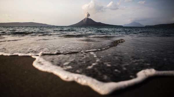 4 Mekanisme yang Bisa Sebabkan Volcanogenic Tsunami di Selat Sunda 4 Mekanisme yang Bisa Sebabkan Volcanogenic Tsunami di Selat Sunda