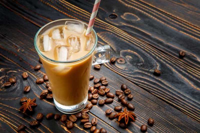 4 Pilihan Es Kopi Kekinian yang Minim Kalori dan Bisa 4 Pilihan Es Kopi Kekinian yang Minim Kalori dan Bisa