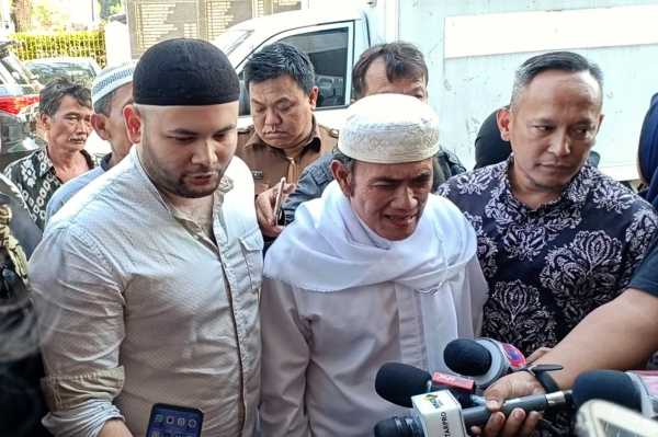Jalani Sisa Masa Tahanan, Ini Pesan Rhoma Irama untuk Ridho Rhoma Jalani Sisa Masa Tahanan, Ini Pesan Rhoma Irama untuk Ridho Rhoma