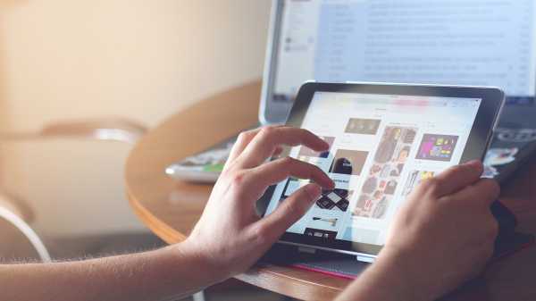 Studi: Browsing Internet saat Kerja Tidak Ganggu Produktivitas Studi: Browsing Internet saat Kerja Tidak Ganggu Produktivitas