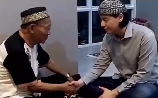 Roger Danuarta Mualaf, Ini Pesan Ustadz Insan Mokoginta kepada Cut Meyriska Roger Danuarta Mualaf, Ini Pesan Ustadz Insan Mokoginta kepada Cut Meyriska