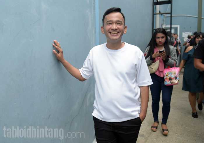 Ruben Onsu Marah Besar Dengar Kabar Nia Anggia - Della Perez Cakar-cakaran Ruben Onsu Marah Besar Dengar Kabar Nia Anggia - Della Perez Cakar-cakaran